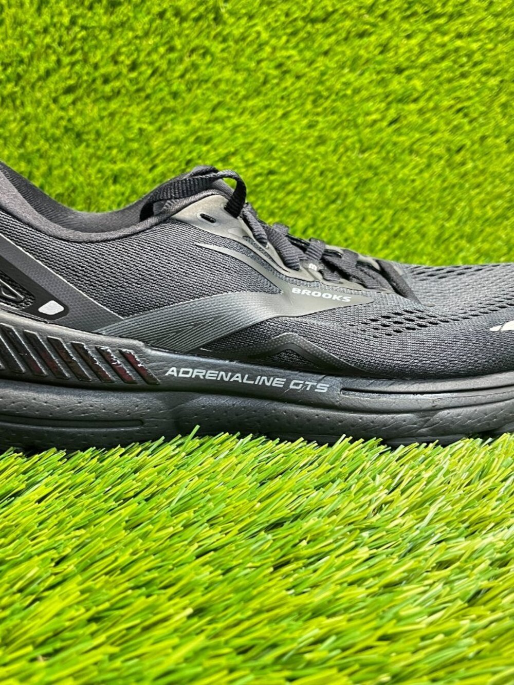 Brooks Adrenaline GTS 23 Womens Size 9 Black Athletic Running Shoes Sneakers